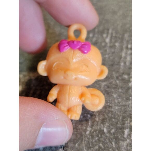 Mini monkey bow doll accessory toy figure - Picture 2 of 3